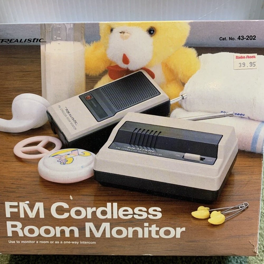 Looks Un-used Radio Shack Realistic FM Cordless Room Monitor Baby - Model 43-202
